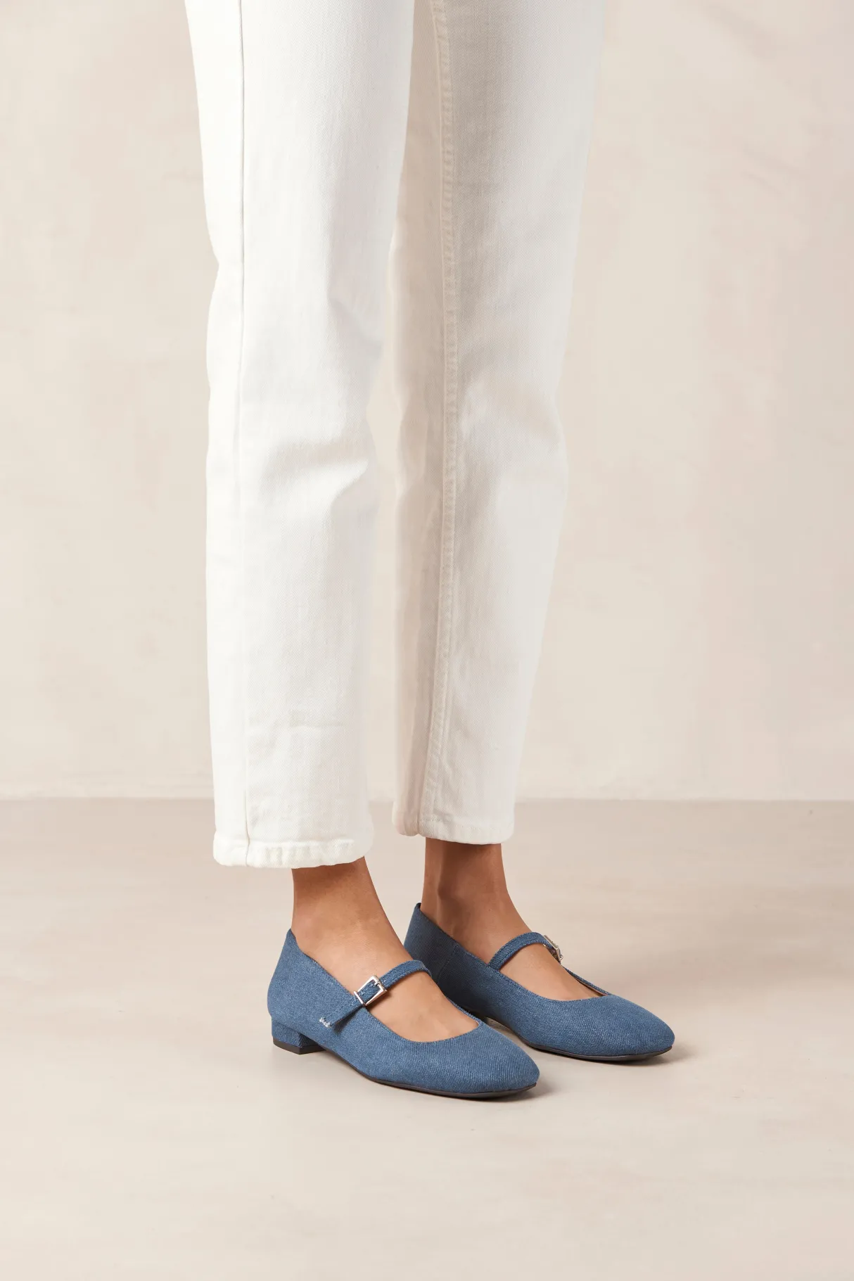 Amour Vert Alohas Por Do Sol Leather Ballet Flats Denim New