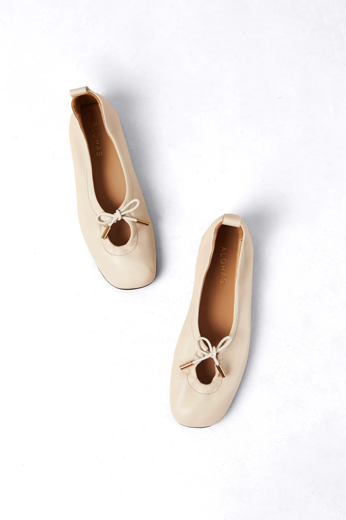 Amour Vert Alohas Rosalind Leather Ballet Flat Cream Sale