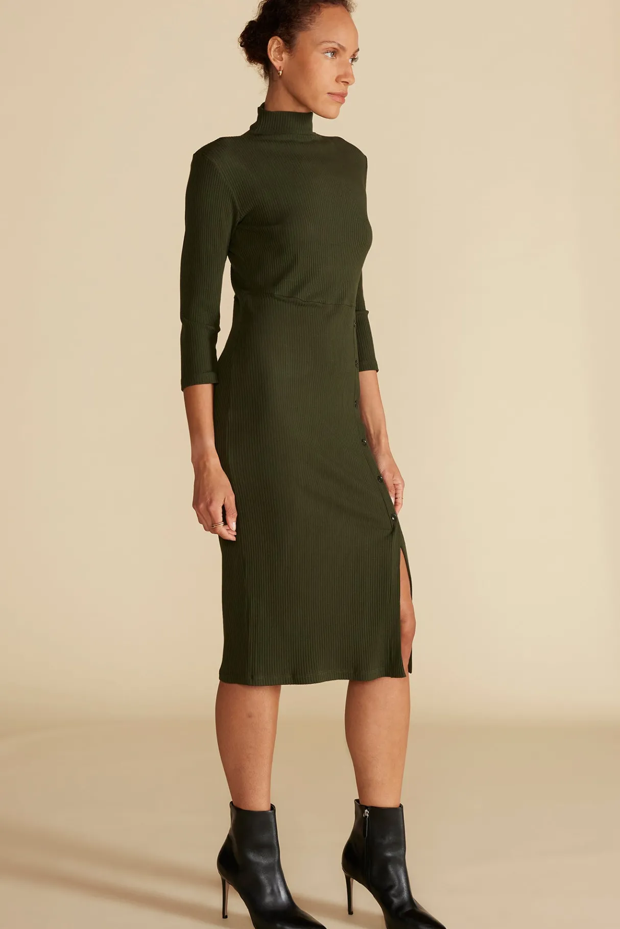 Amour Vert Angeline Paris Rib Midi Dress OliveGreen Outlet